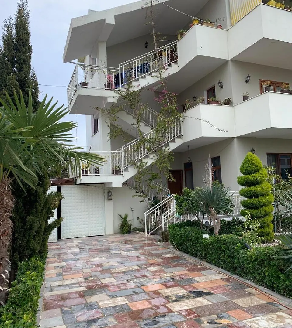Prime Rooms Durrës 0*,